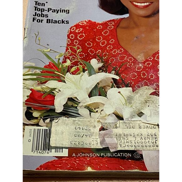 EBONY Magazine December 1989 Featuring Miss America Debbye Turner - Picture 3 of 16